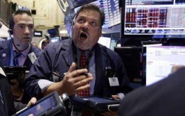 经济动荡下，年轻人追捧黄金平替，投资观念大变身