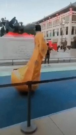 揭秘抖音热门短视频一天播放量：几十万到千万，受多因素影响